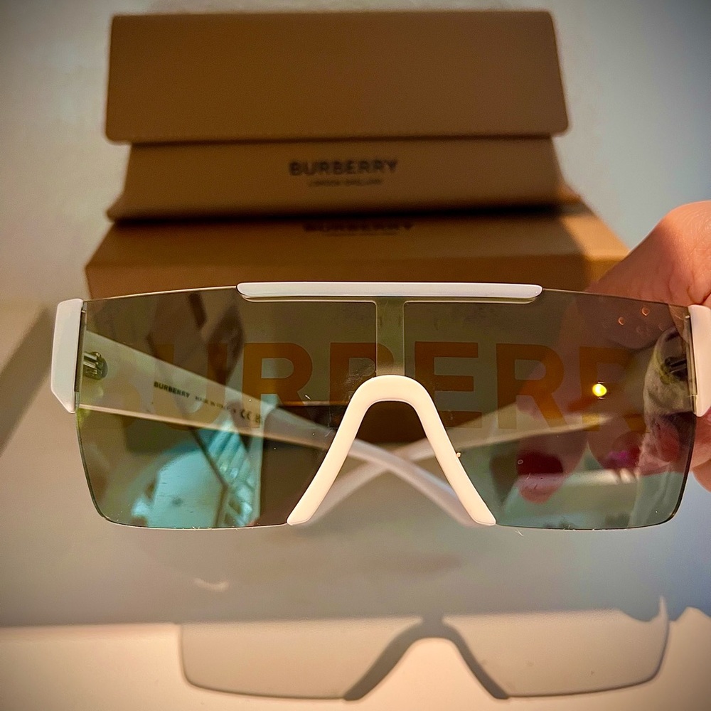 BURBERRY sunglasses 2023